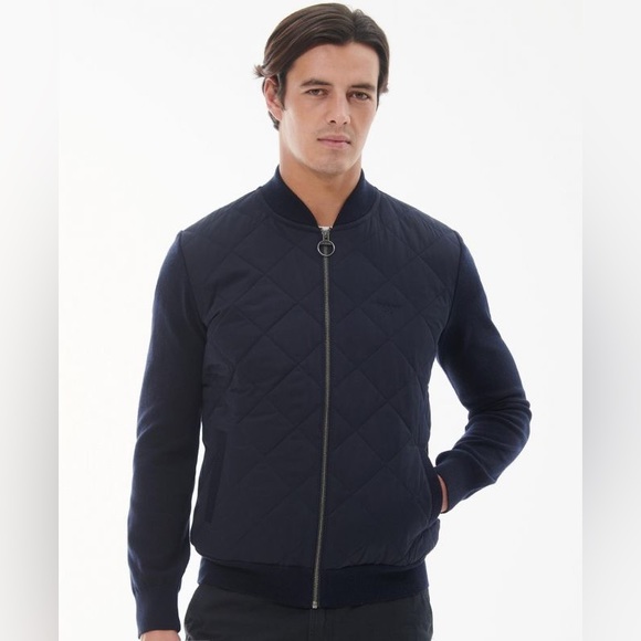 NWTs Barbour Men’s Essential Box Quilted Zip-Thru Jacket. Navy - Picture 6 of 9